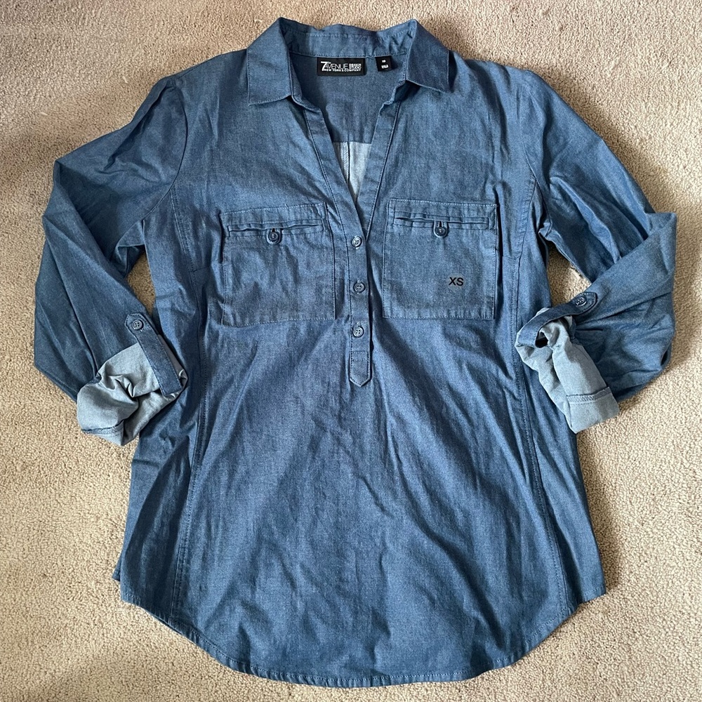 NWOT New York and Company 3/4 Sleeve Faux Denim Half Button Down Shirt